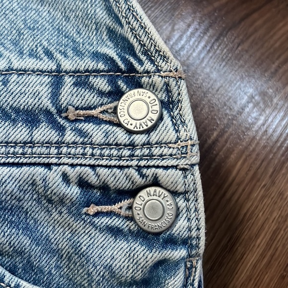 Old Navy girls distressed denim jumper - Picture 3 of 6